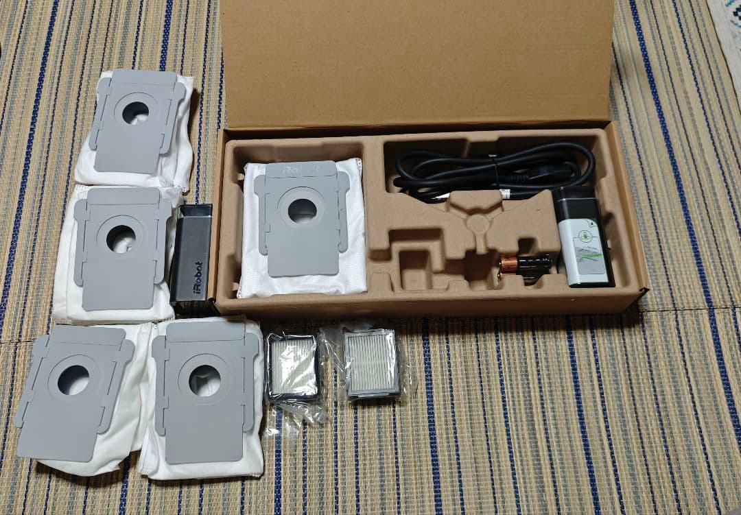 ルンバ Roomba i7+　グリーンベース付き