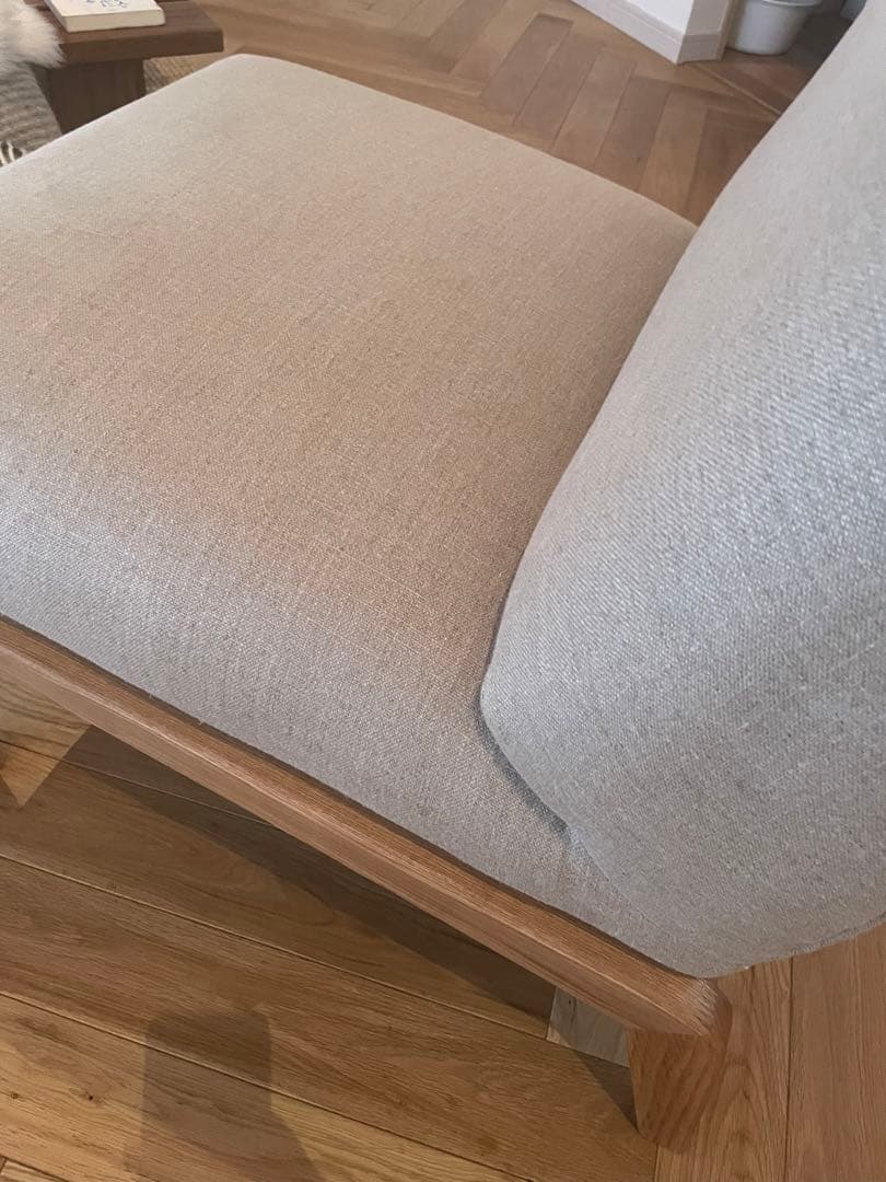 ZARA  リネン　アップホルスダード　ソファ　送料込み