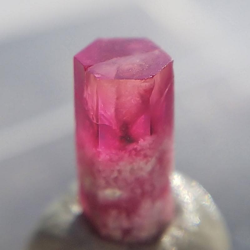 294 レッドベリル ビクスバイト レッドエメラルド 結晶 標本