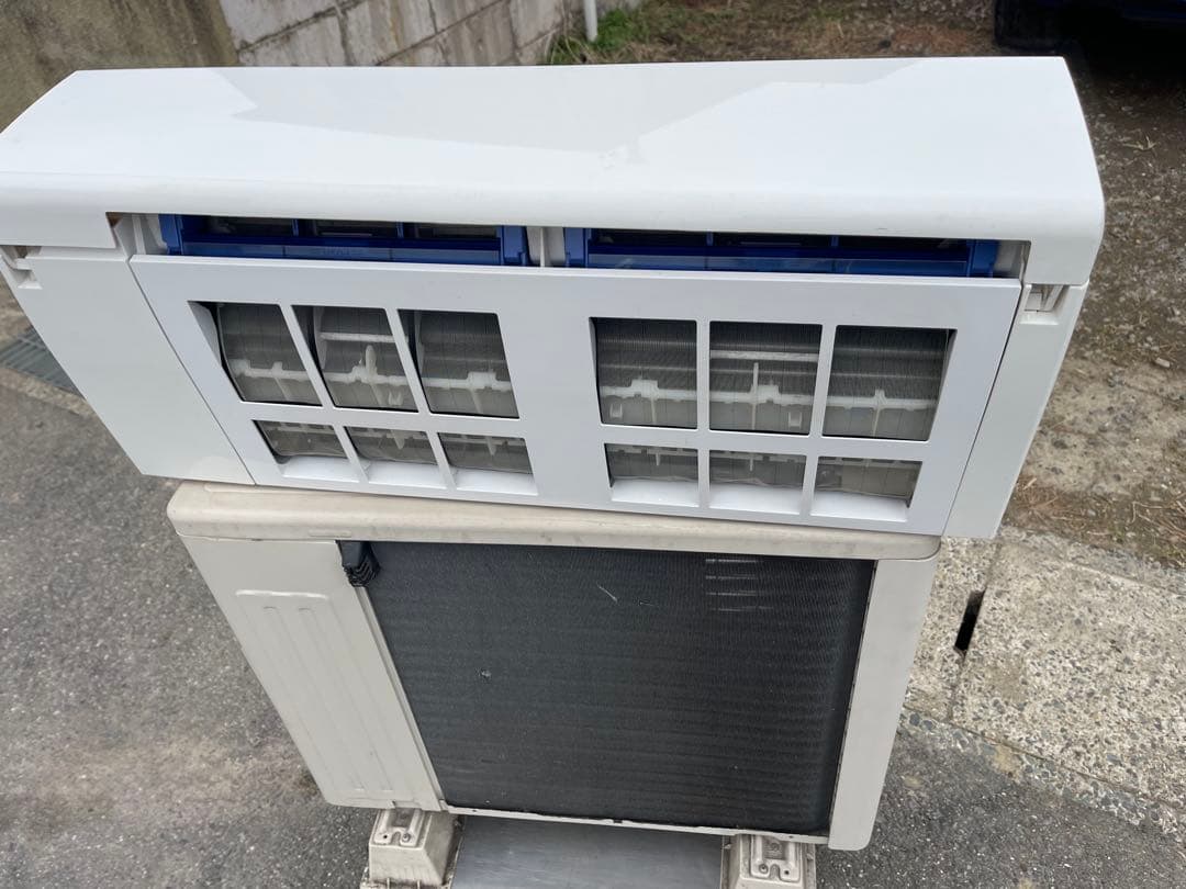 2018年製　富士通ゼネラル　ルームエアコン　AS-R22H-W
