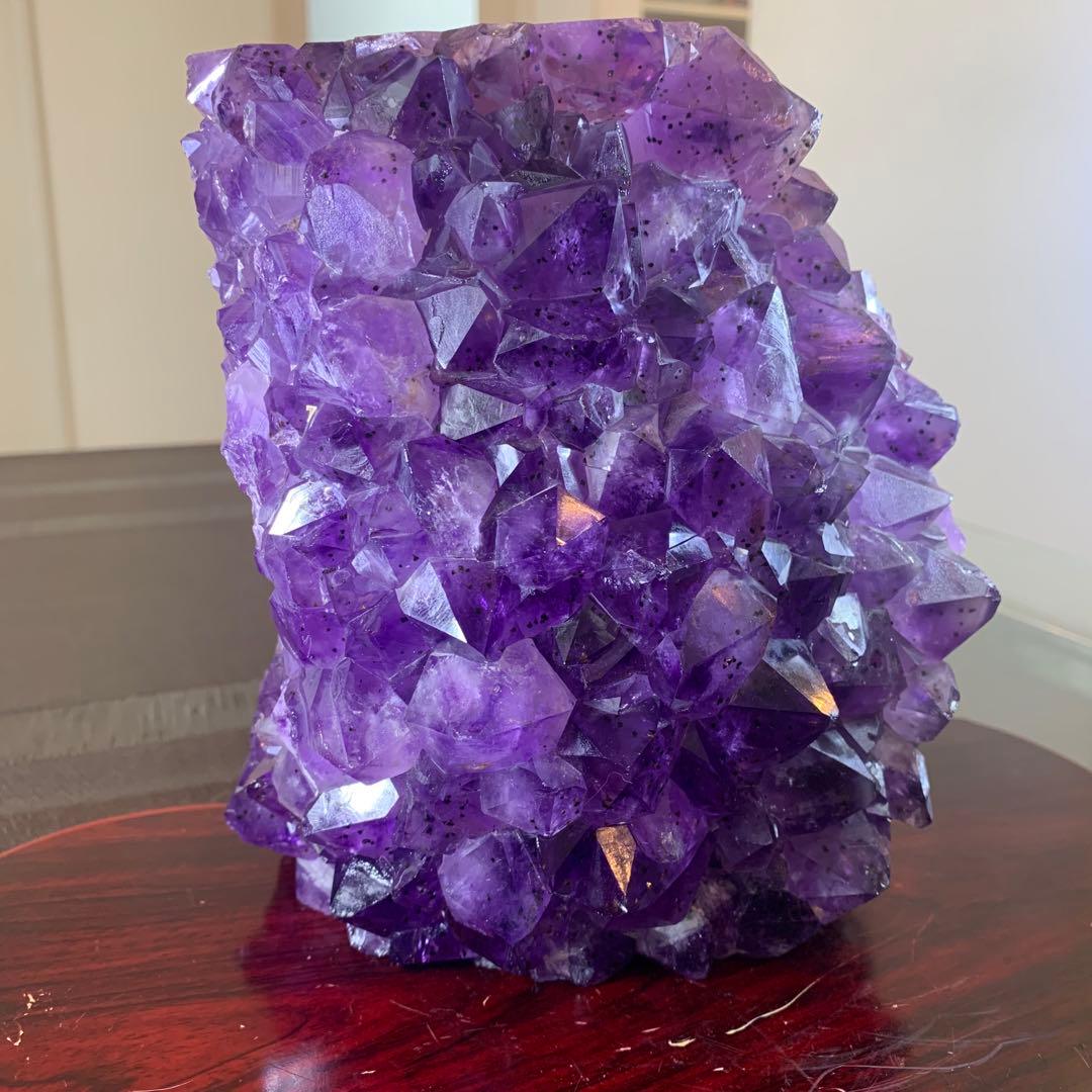 別名：シェブロンアメジスト、スピリットクォーツ本物の石。