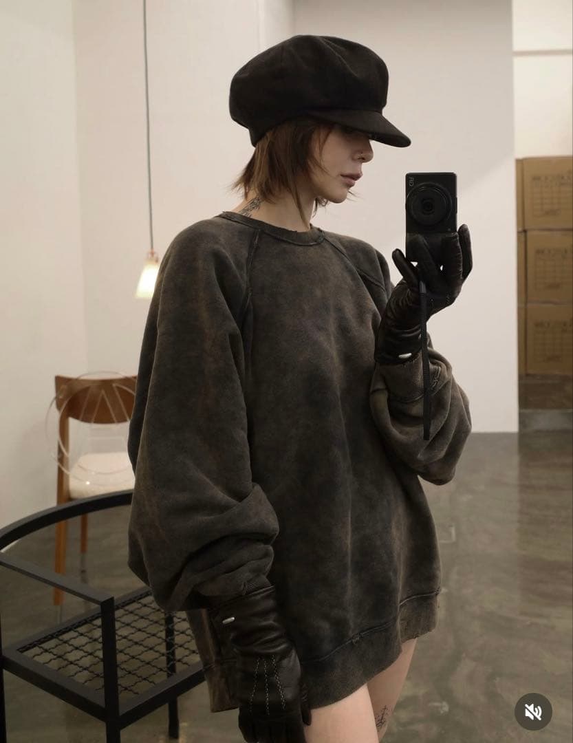 LON Two Side Sweatshirt Black Brownスウェット