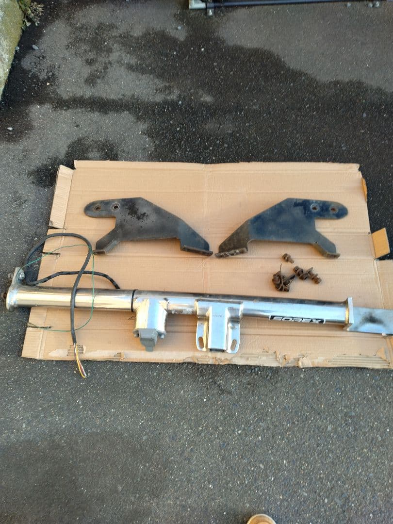 75ヴォクシー　ソレックスヒッチメンバー