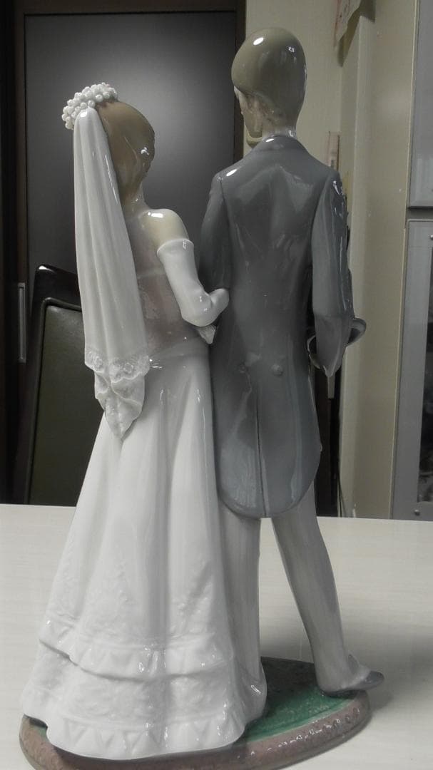 LLADRO　リヤドロ【尊い一日】　Ｈ＝31cm　リアドロ　インテリアＬ530