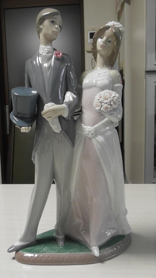 LLADRO　リヤドロ【尊い一日】　Ｈ＝31cm　リアドロ　インテリアＬ530