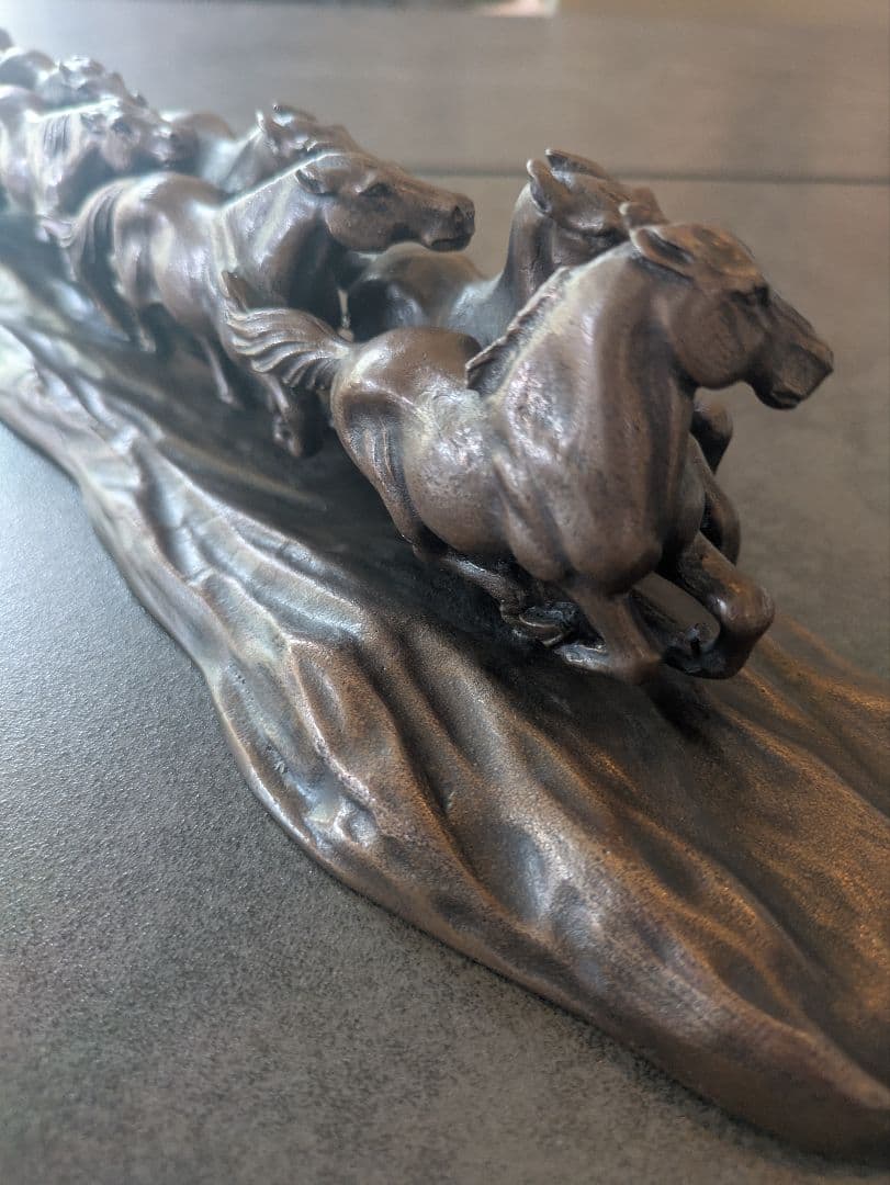 馬九行久 銅像 置物 ブロンズ製 競馬 記念品 縁起物 馬のオブジェ　午年