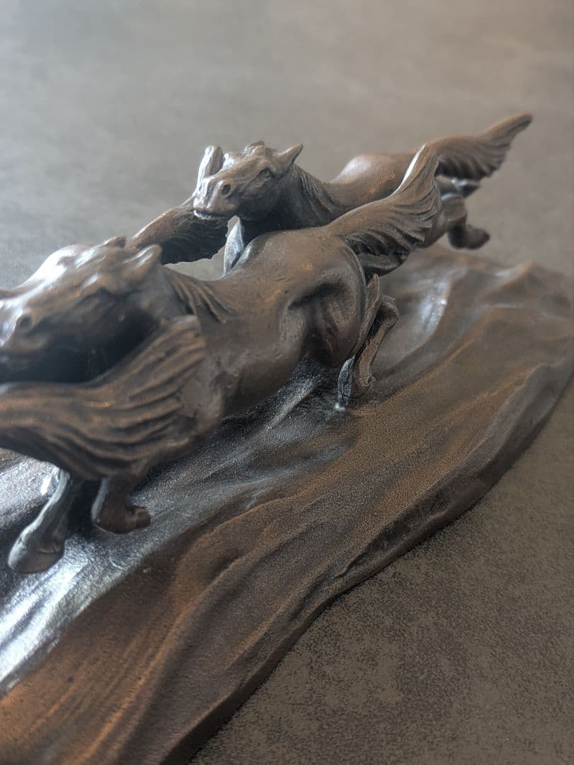 馬九行久 銅像 置物 ブロンズ製 競馬 記念品 縁起物 馬のオブジェ　午年