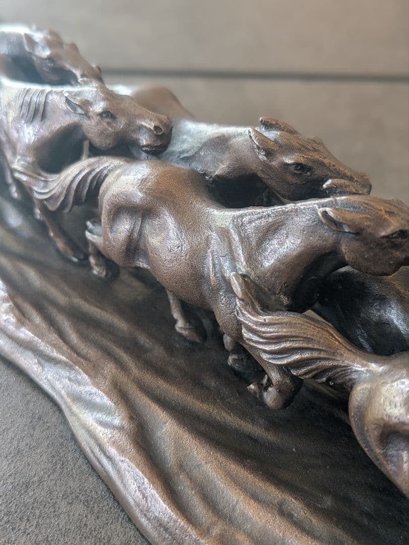 馬九行久 銅像 置物 ブロンズ製 競馬 記念品 縁起物 馬のオブジェ　午年