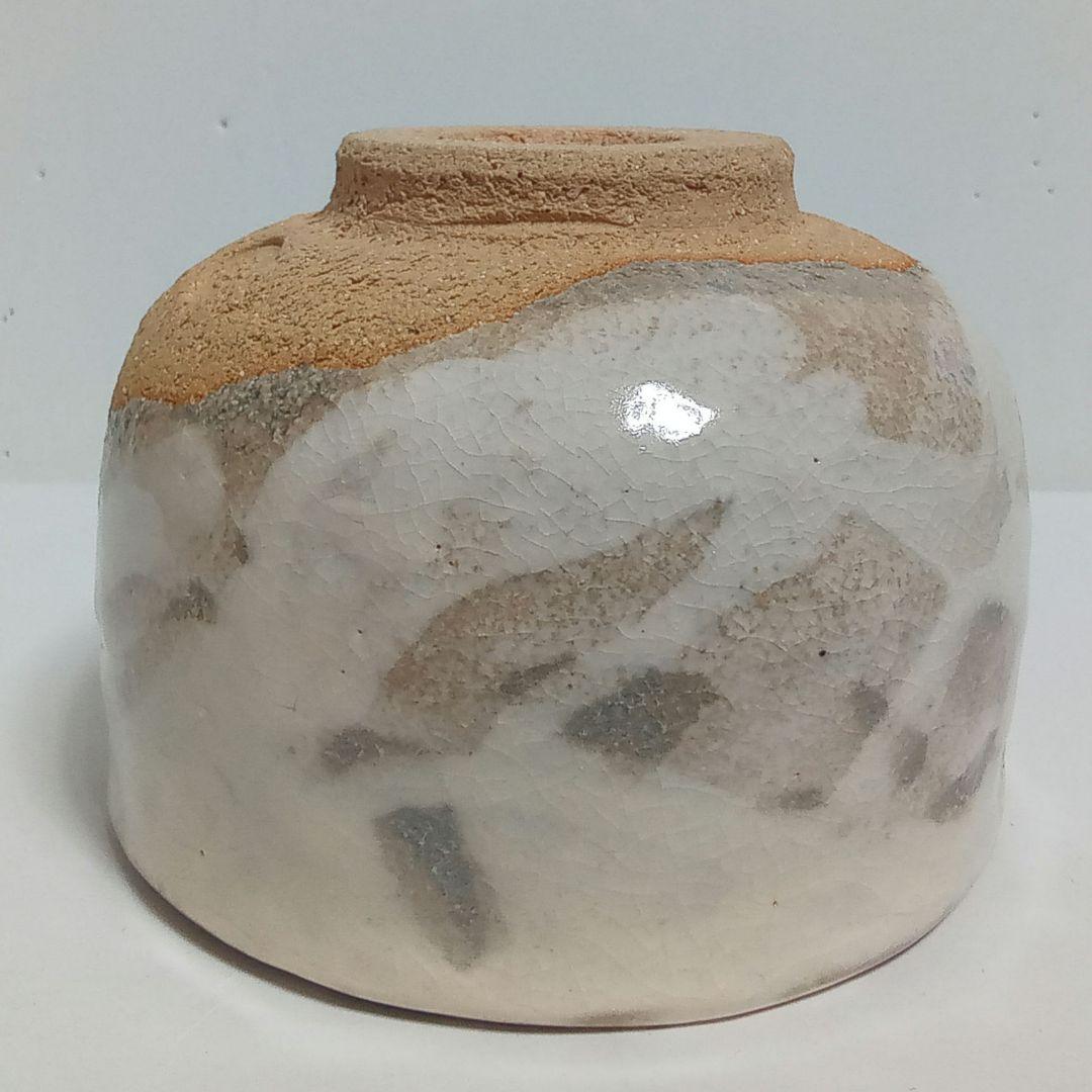 抹茶茶碗　裂白釉　しだれ桜　竹桂庵