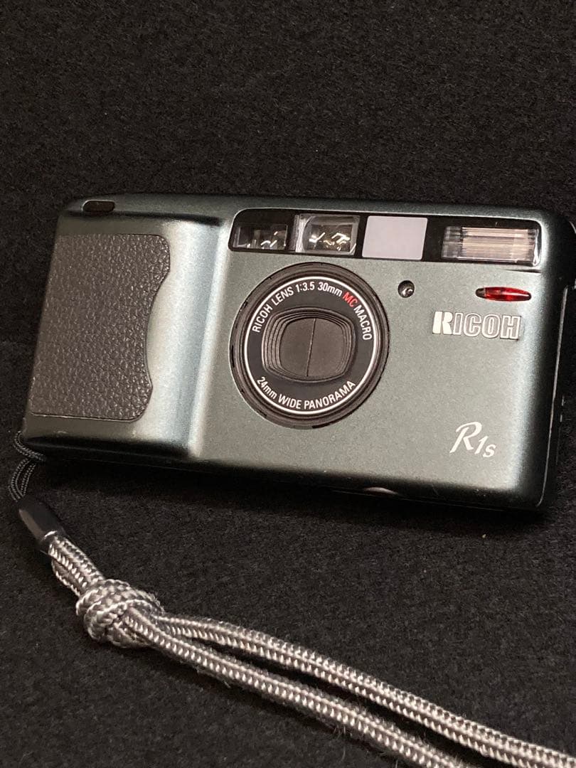 RICOH R1s コンパクトフィルムカメラ　早い者勝ち！