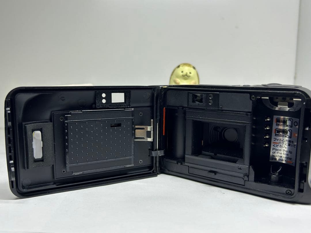 KYOCERA Slim T Carl Zeiss 動作品　コンパクトカメラ