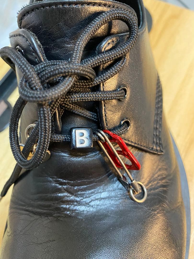 BALENCIAGA HUMMER DERBIE 786136チャーム付き