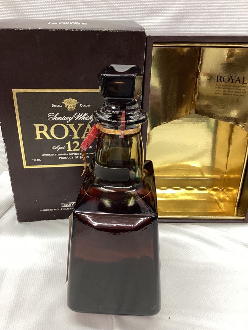 サントリー ロイヤル 12年 ウイスキー　　　　Tー16