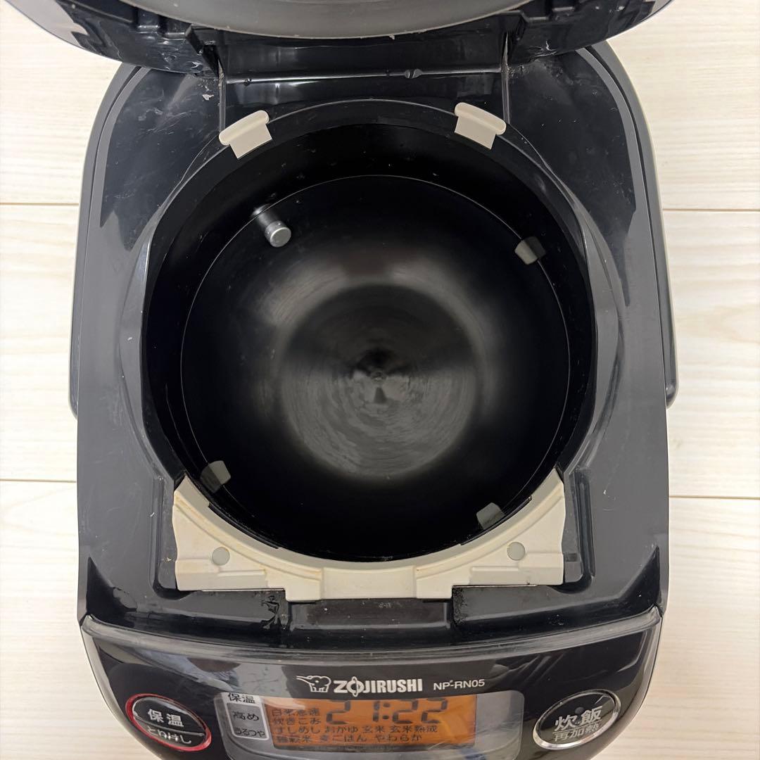 象印　圧力IH炊飯ジャー極め炊きNP-RN05 2024年製