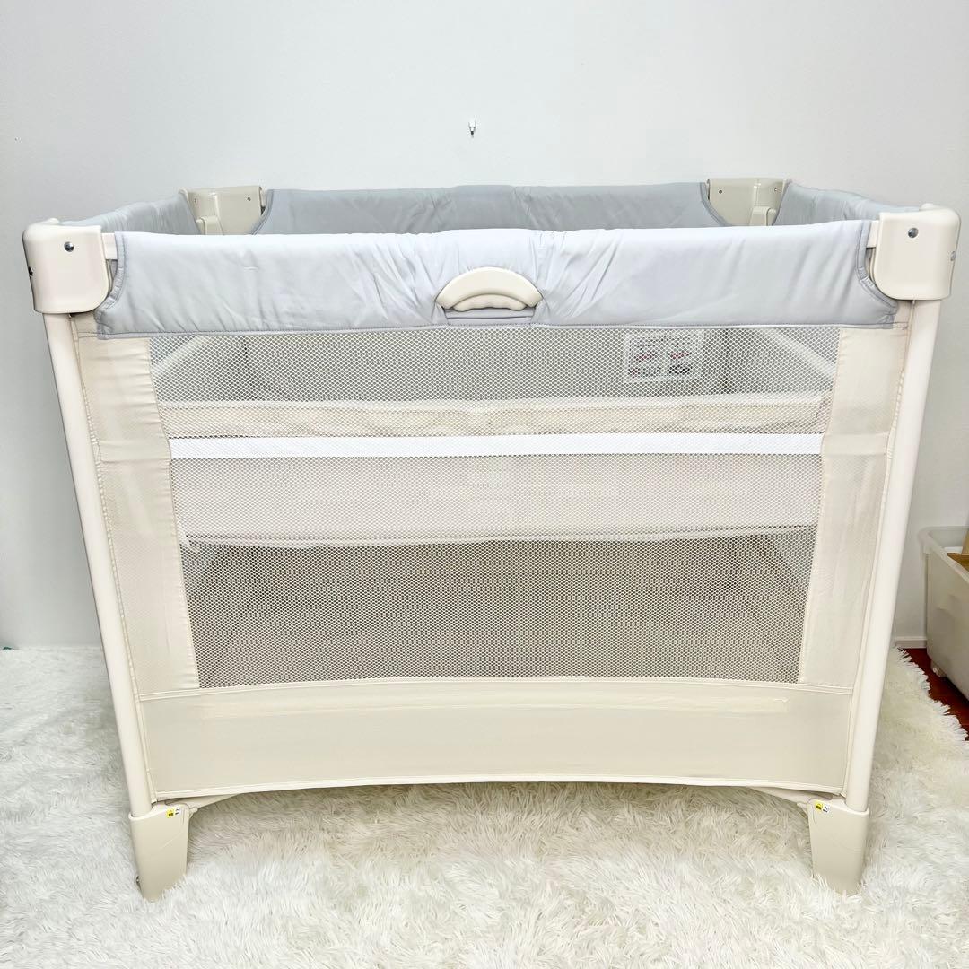 美品 Aprica ココネルエアーAB ベビーベッド 折りたたみ ホワイトグレー