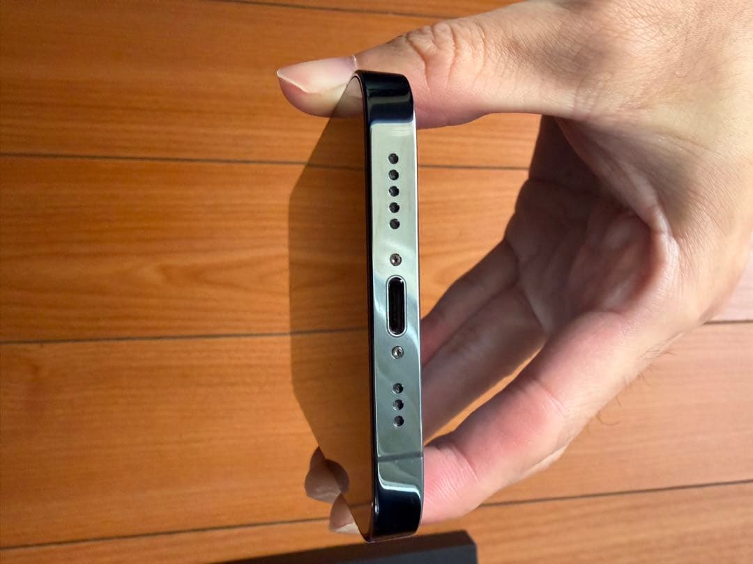 【バッテリー98%】iPhone 12 Pro 256GB SIMフリー