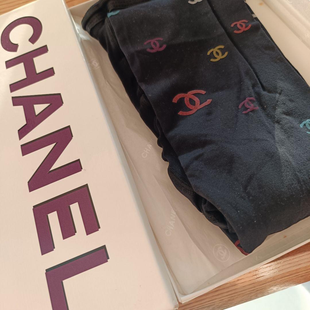 CHANELロゴプリントタイツ　サイズ　2　タグなし