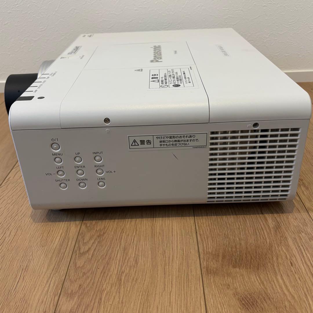 良品 Panasonic パナソニックEW630プロジェクター使用時間2047h