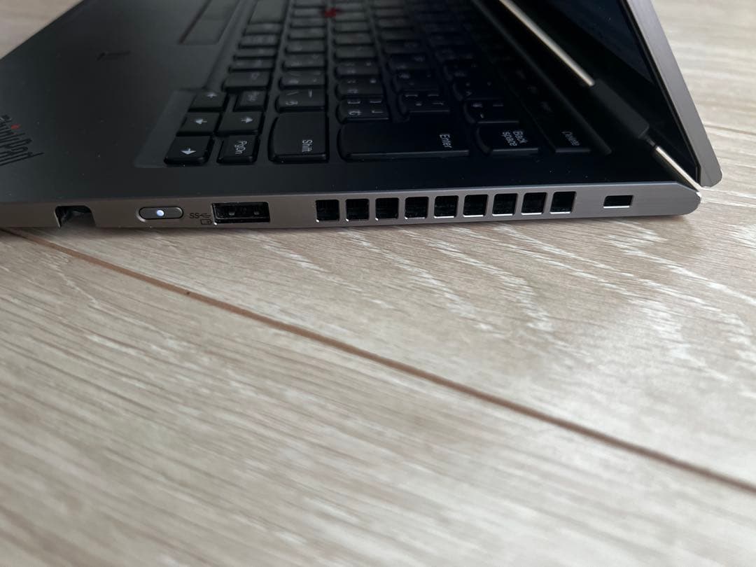 【美品】即使用可ThinkPad X1 Yoga Gen5 タッチペン指紋