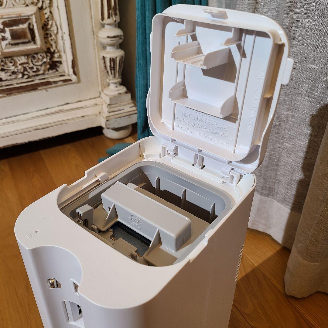 パナソニック　コードレスクリーナー　MC-NS100K-W　24年製　掃除機