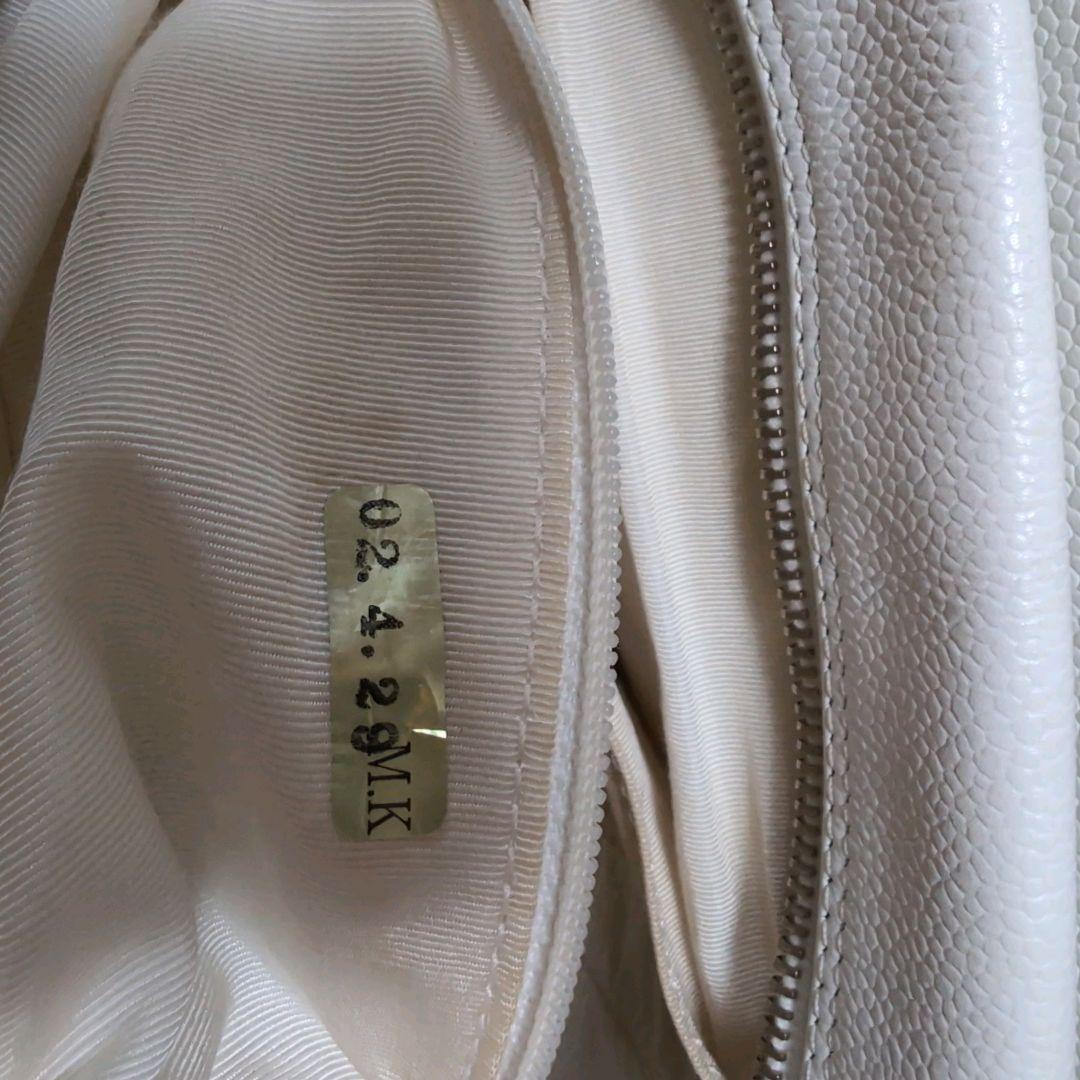 CHANEL キャビアスキン　ショルダーバッグ　チェーン　ホワイト　ココマーク