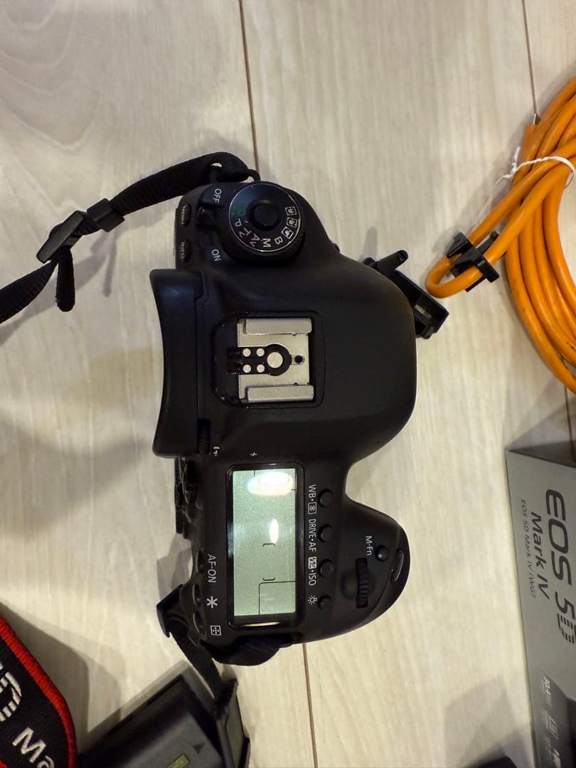 【タイムセール】Canon EOS 5D Mark IV 本体バッテリー2個