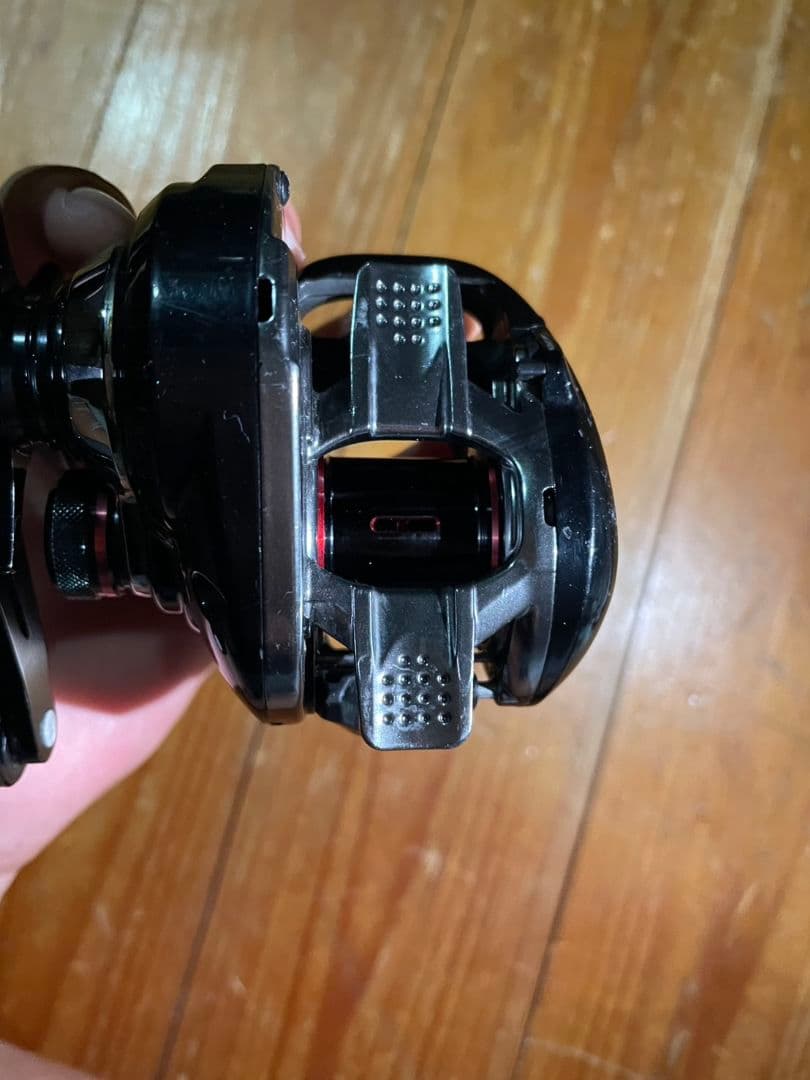 100HG ブラック ベイトリール