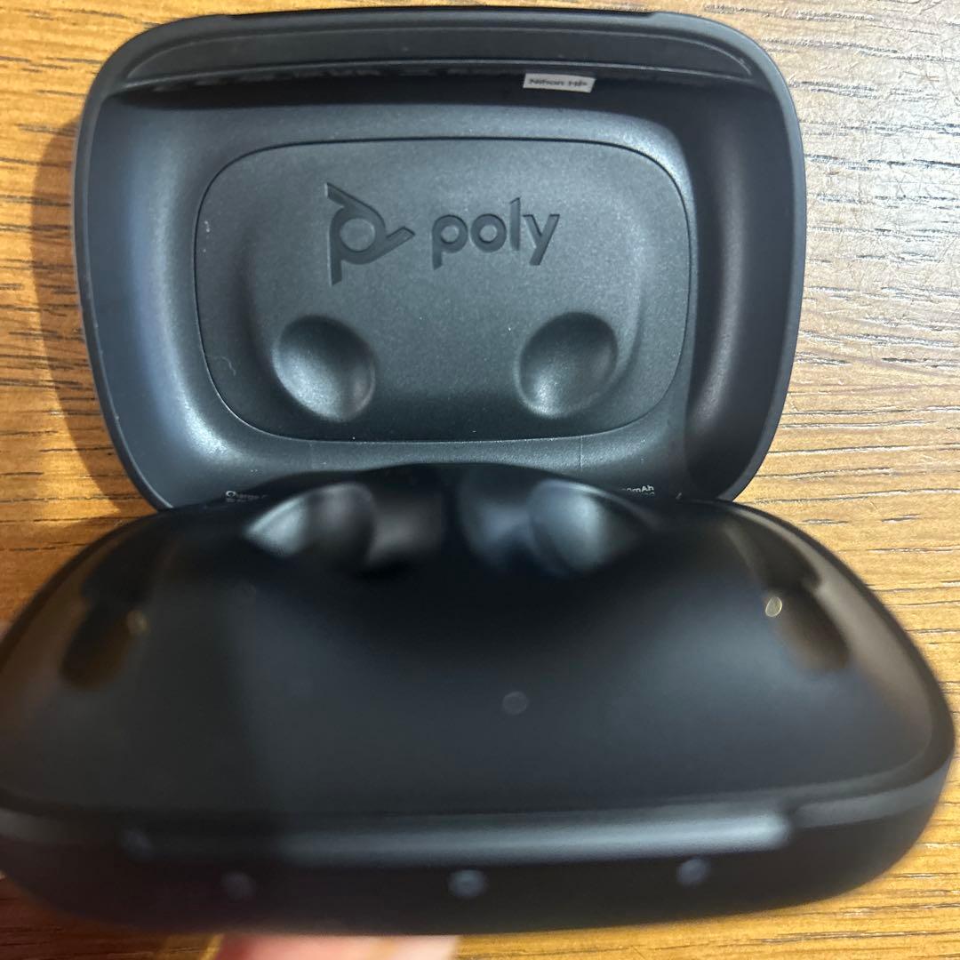 Poly Voyager Free 60 UC ワイヤレスイヤホン