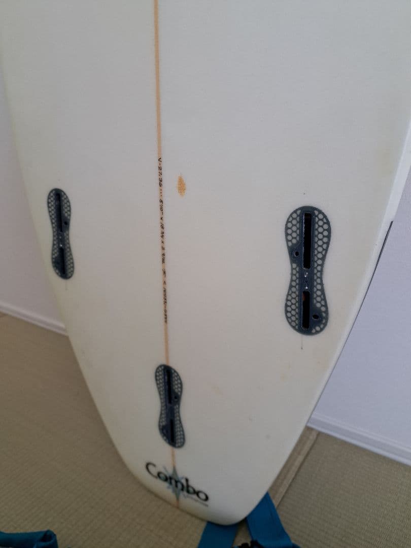 サーフボード　JUSTICE Carroll　トライフィン　ハードケース 付き