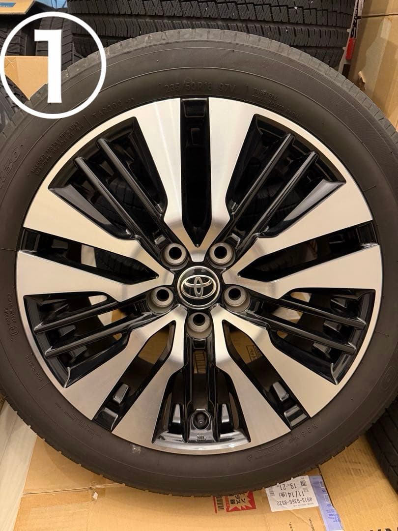 ①トヨタ アルファード30後期SCパッケージ　18インチ