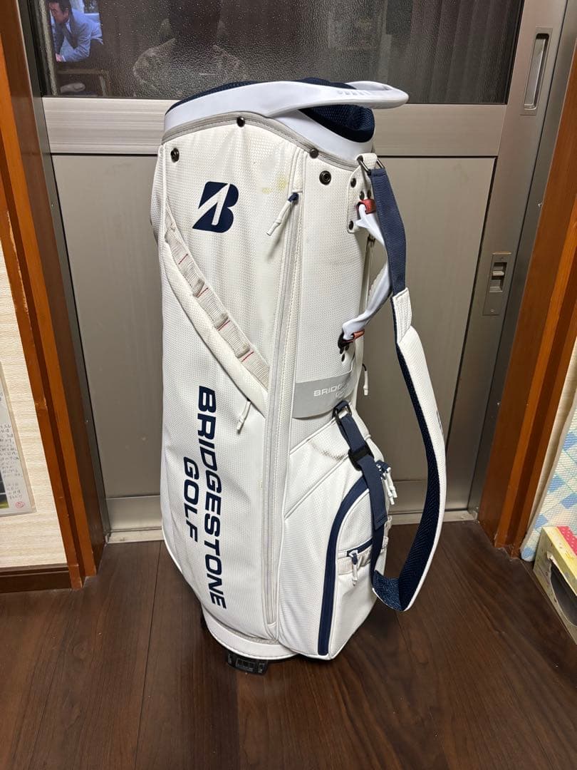 早い者勝ち！　BRIDGESTONE GOLF キャディバッグ ホワイト9.5型