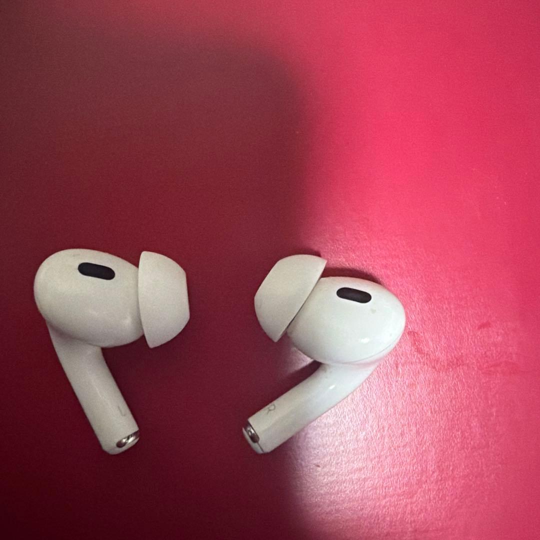 AirPods pro 第二世代　本体 ホワイト　ライトニング