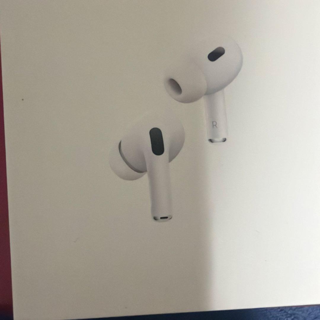 AirPods pro 第二世代　本体 ホワイト　ライトニング