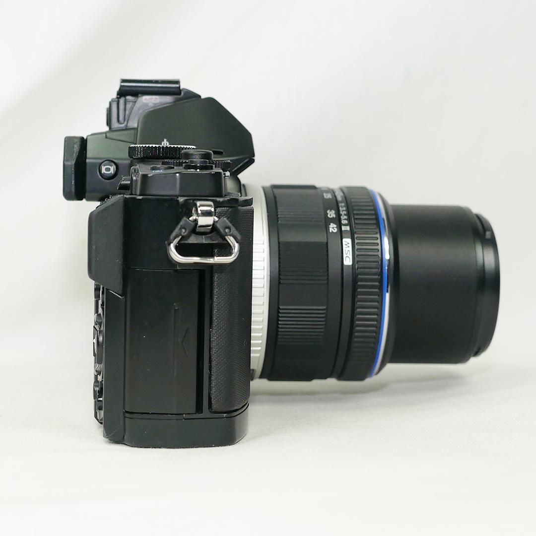 OLYMPUS OM-D E-M5 標準レンズセット