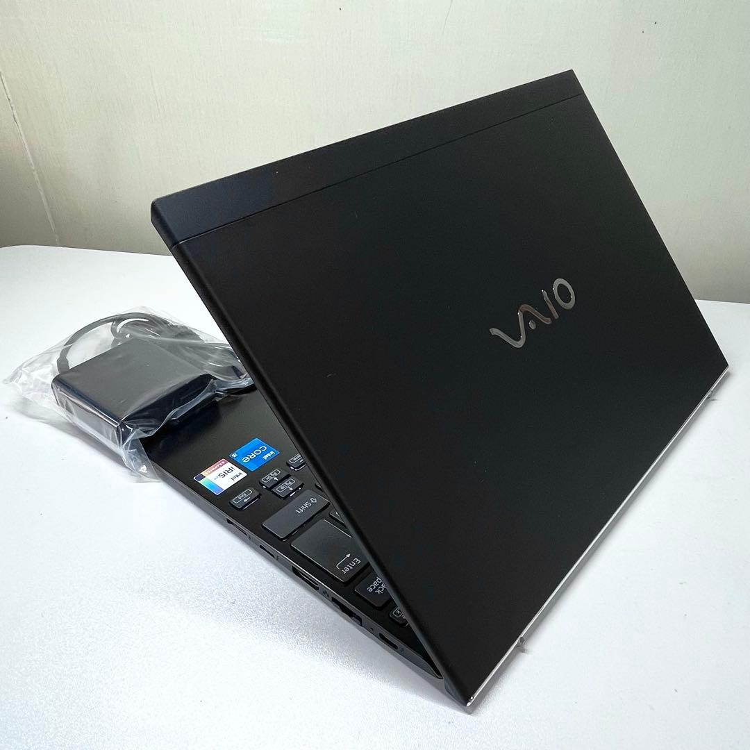 【極美品】VAIO VJPJ211JAE3B 16GB i5 11世代 薄型軽量