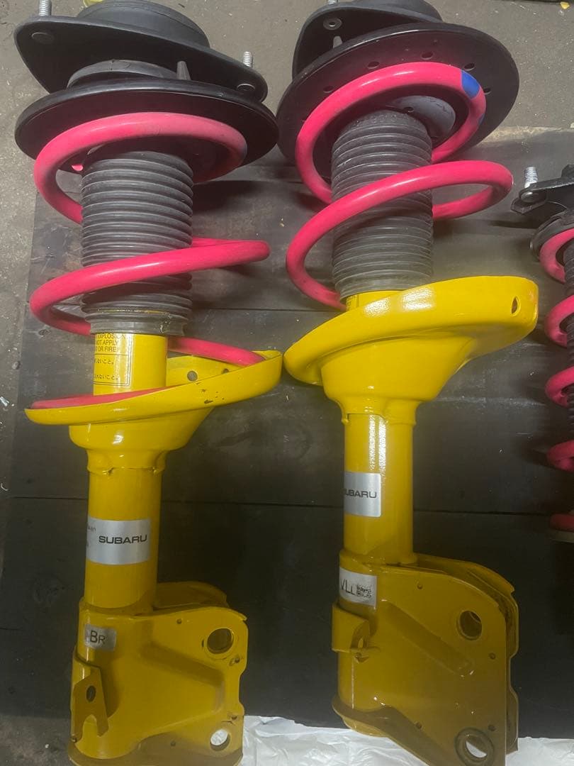 レヴォーグ　VM4 ビルシュタイン STI コイルスプリング　BILSTEIN