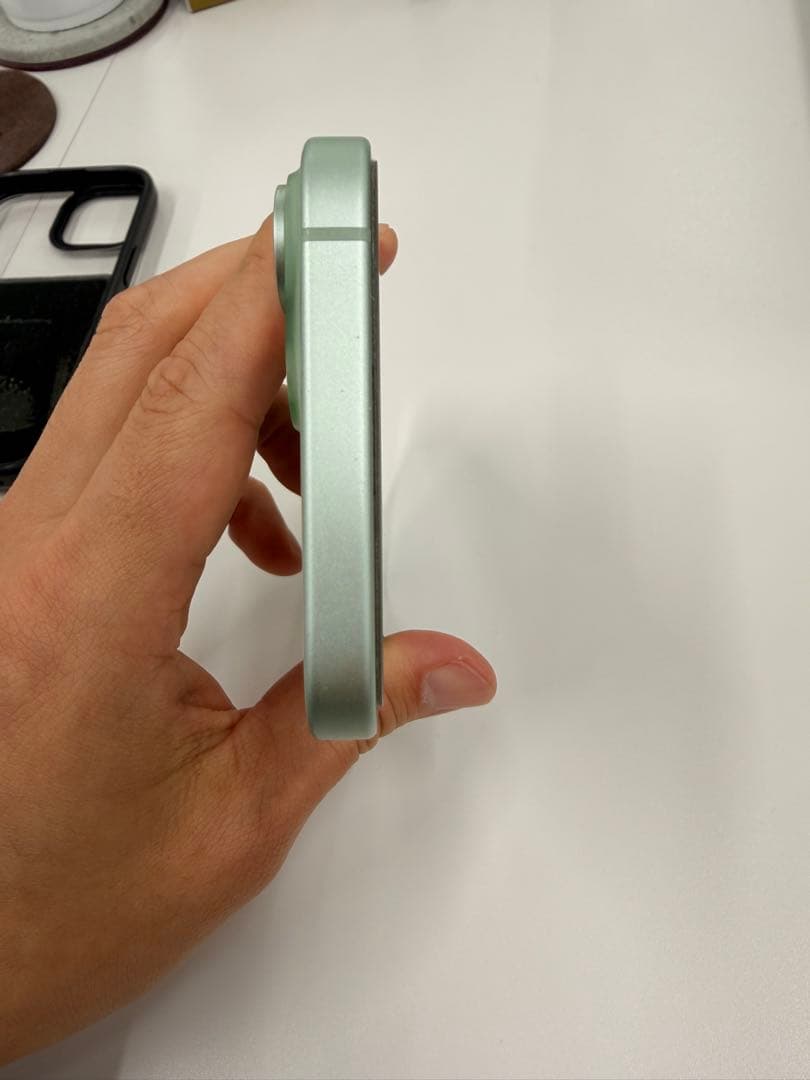 Apple iPhone 15 グリーン