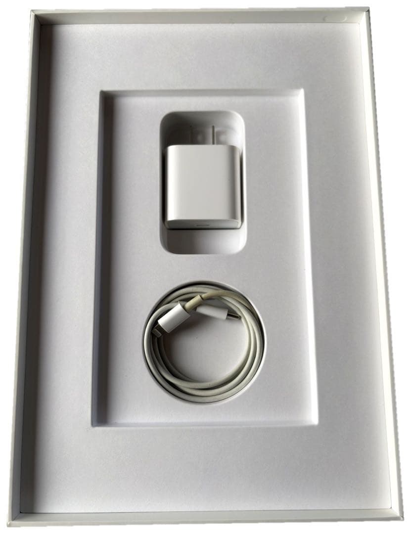 iPad 第8世代 32GB Wi-Fi 10.2 A2270 純正一式初期化済