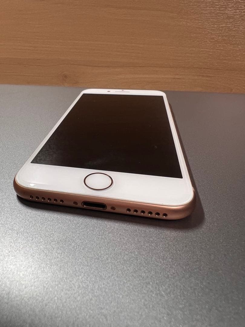 Apple iPhone 8 64GB 本体　美品