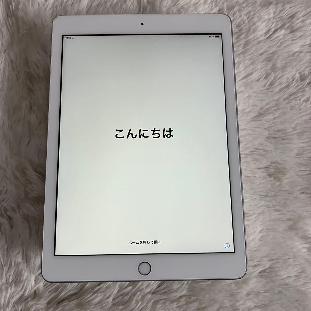 【完動品】iPad 第5世代 32GB SIMフリー 【すぐ発送】【付属品】