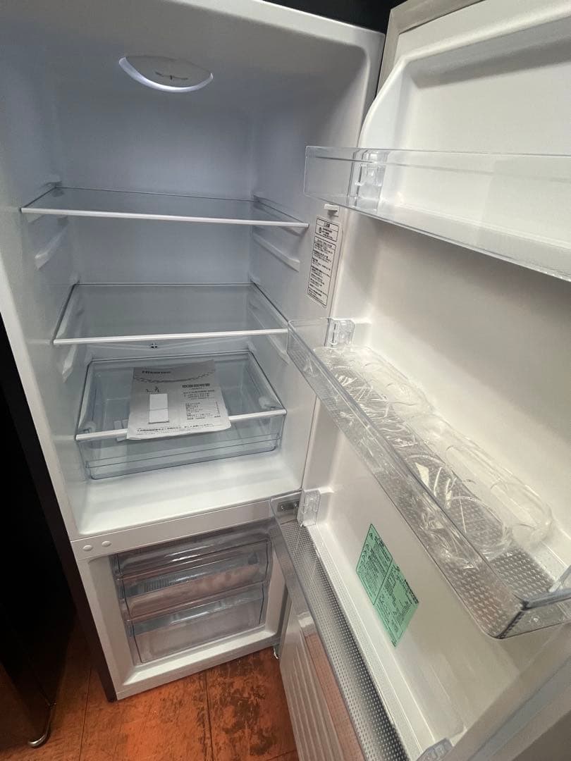 冷蔵庫ハイセンス2022年175L 2ドア　一人暮らし用　送料込み