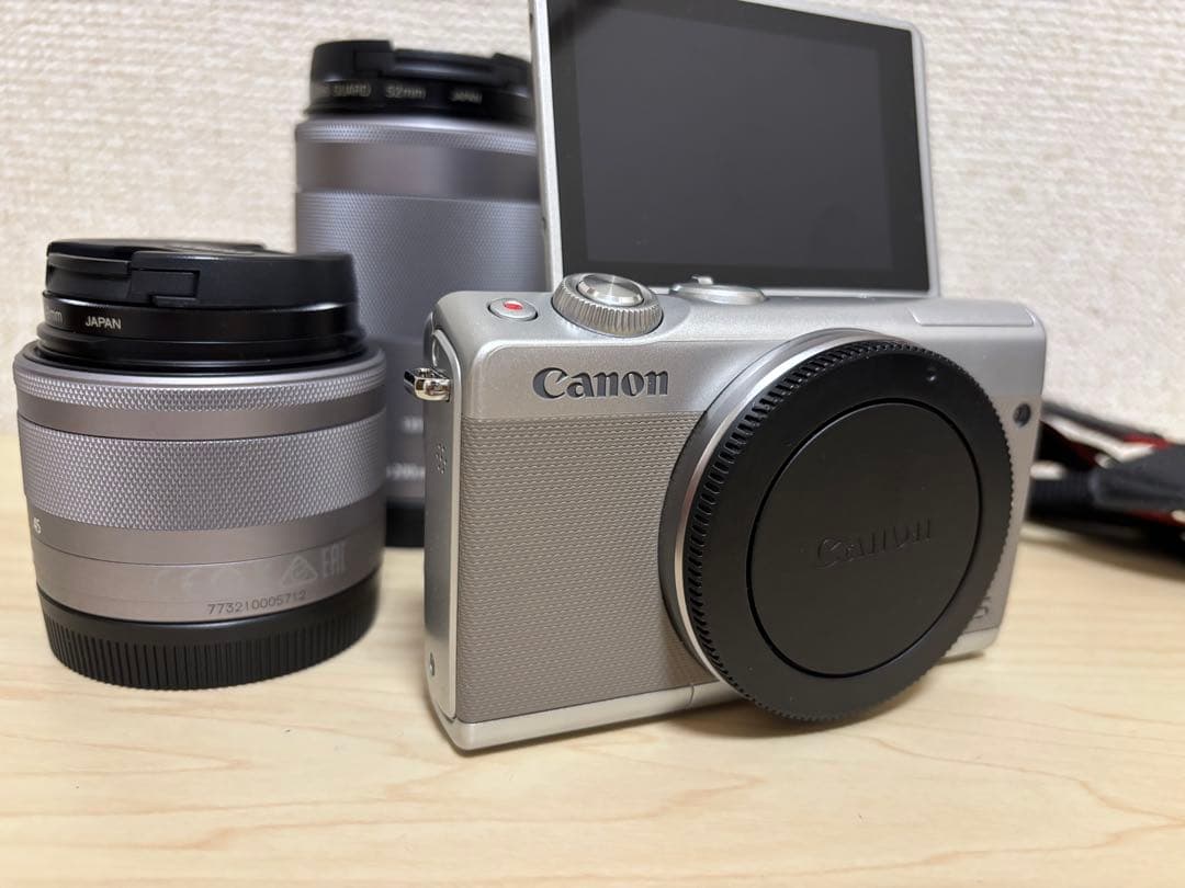 EOS M100 グレー