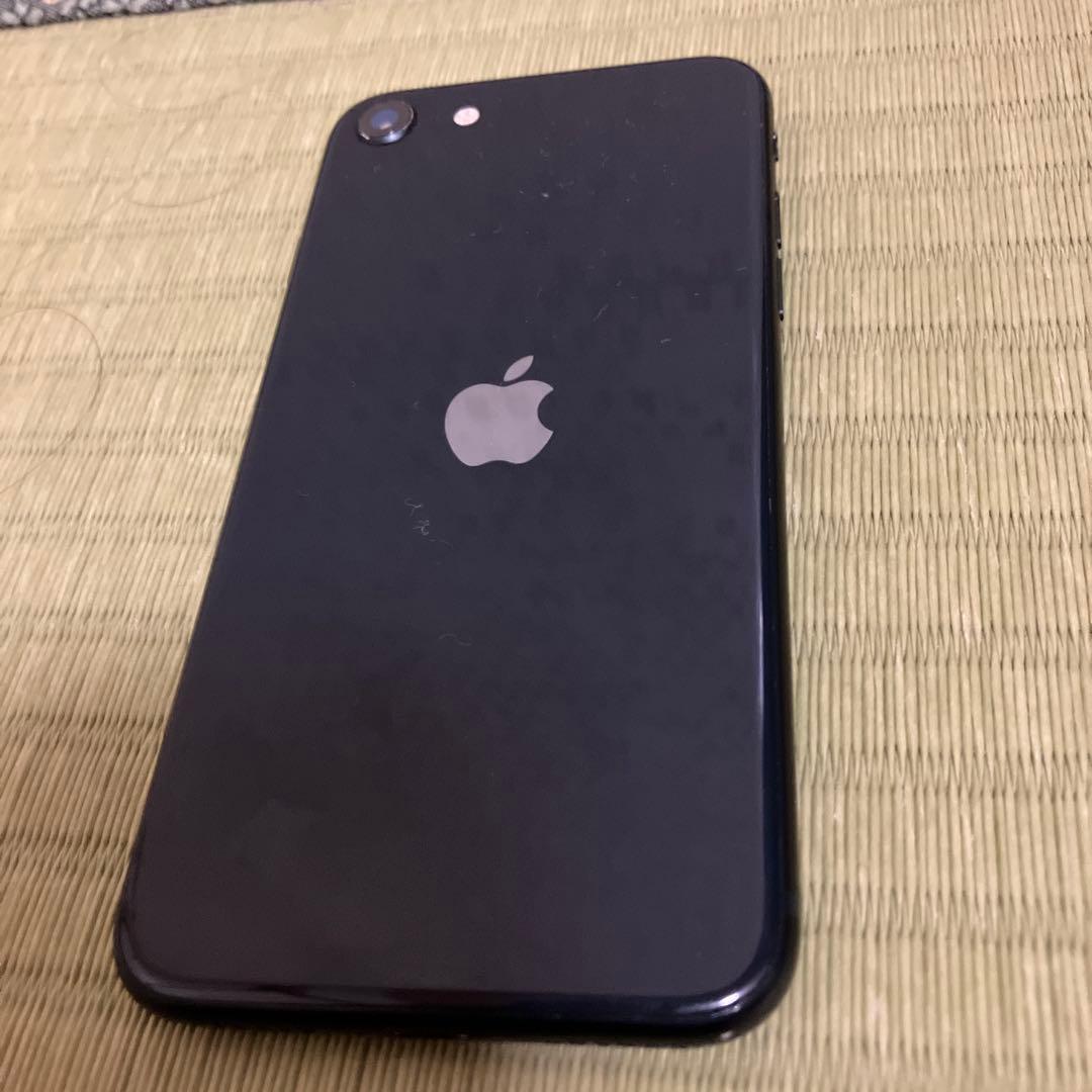 ジャンク　液晶割れ、漏れ　iPhone se3 本体のみ
