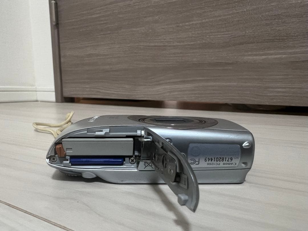 【完動品/純正ケース付】Canon IXY DIGITAL 820 ISデジカメ