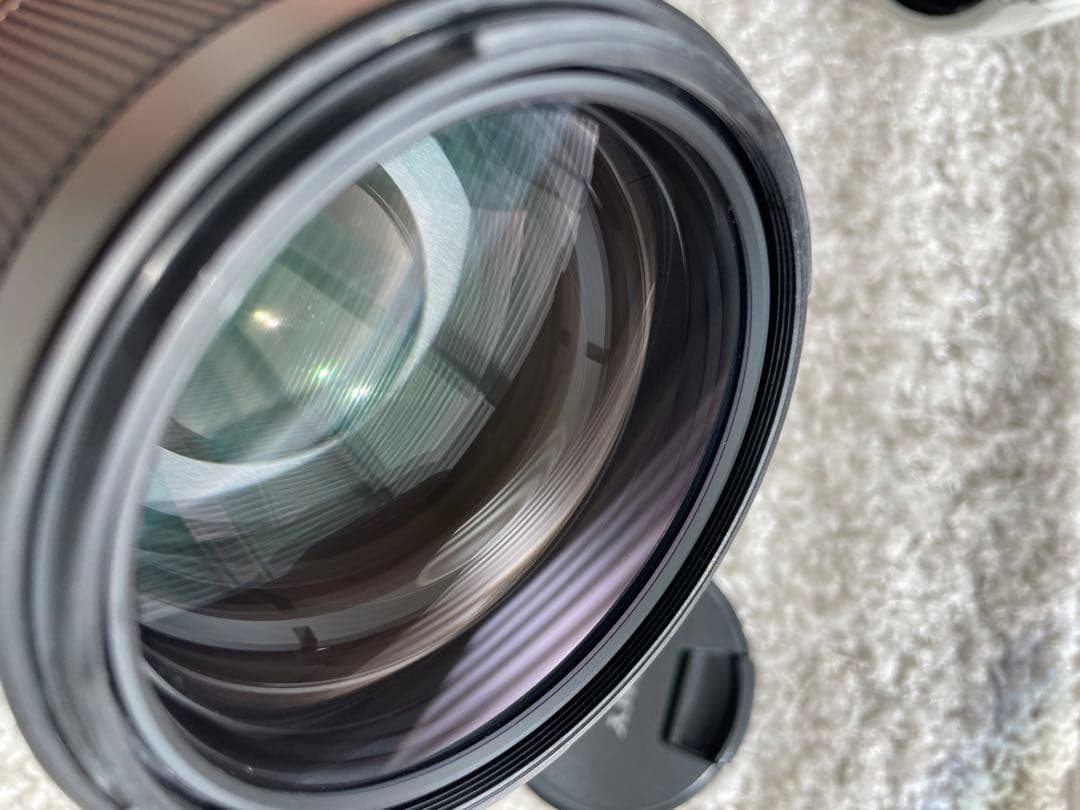 レッド　Sony FE 70-200mm F2.8 GM レンズ