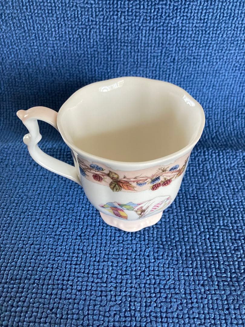 ロイヤルドルトン　  マグカップ　秋冬　2個セット