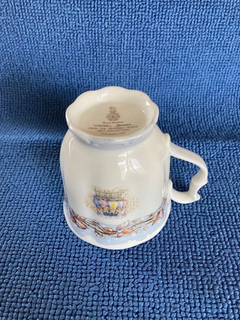 ロイヤルドルトン　  マグカップ　秋冬　2個セット