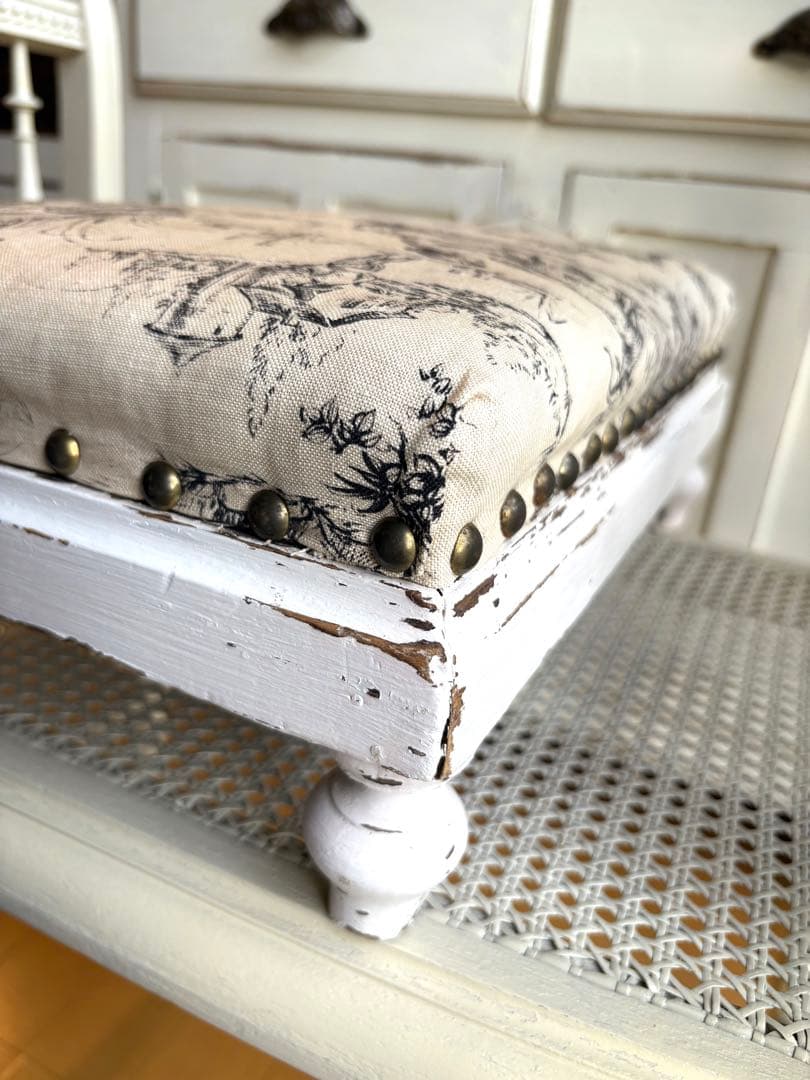 ♡ フランスアンティーク　フットスツール　トワルドジュイ　シャビーシック　牧歌的