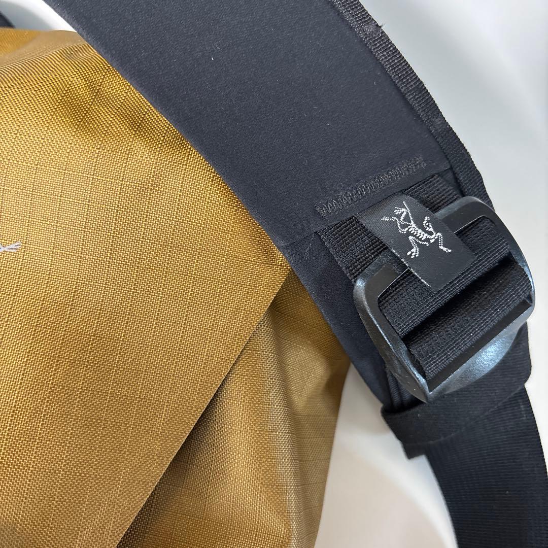 グランヴィル 10 クーリエ バッグ　yukon