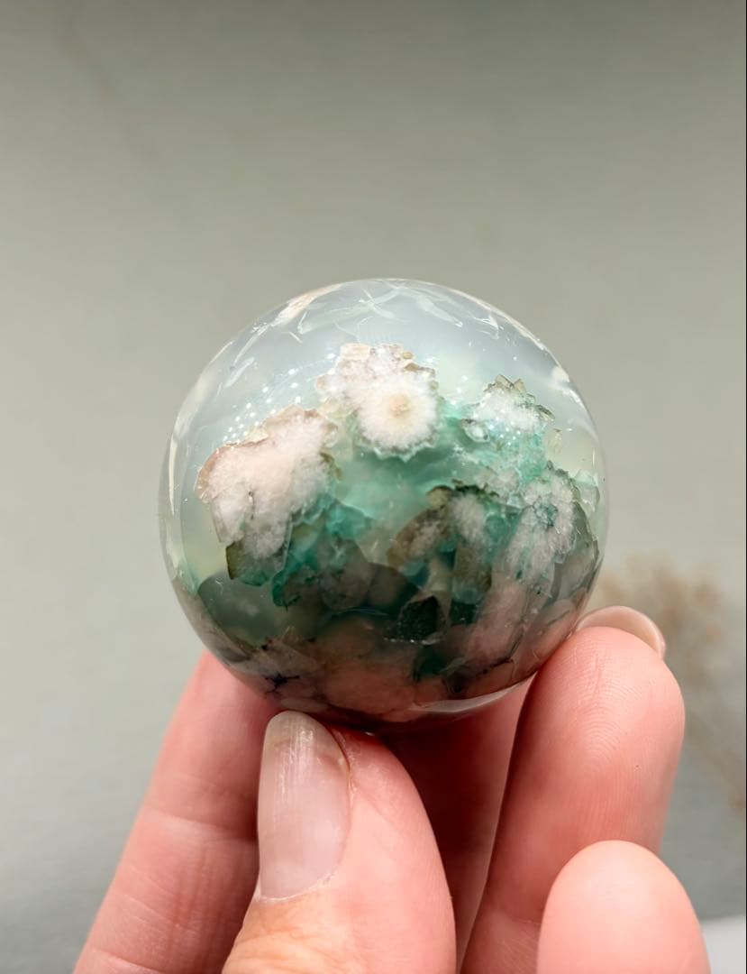 ☆癒し系天然石☆グリーンフラワーアゲート スフィアΦ43mm